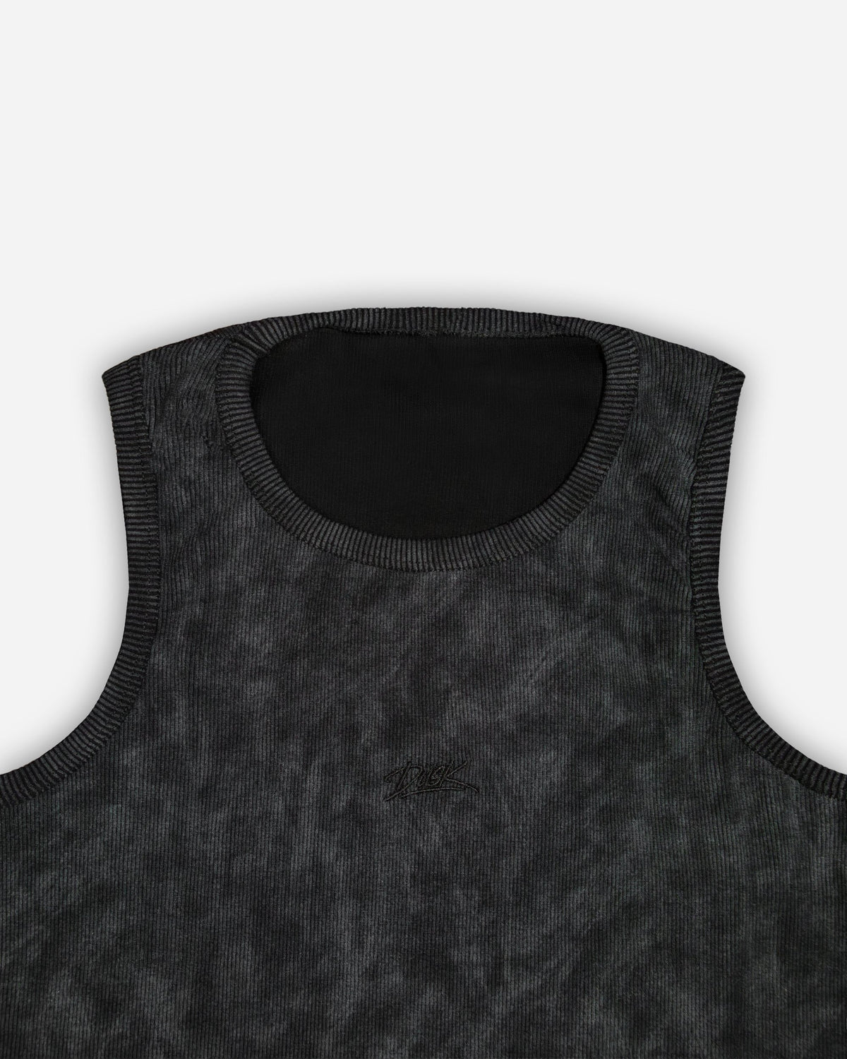 DUSK Body Fit Tank Top — Black